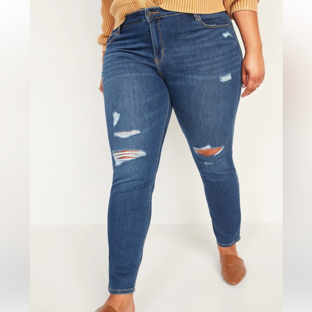 Old navy mid rise slim straight Women's Blue Distressed Jeans size 18 long